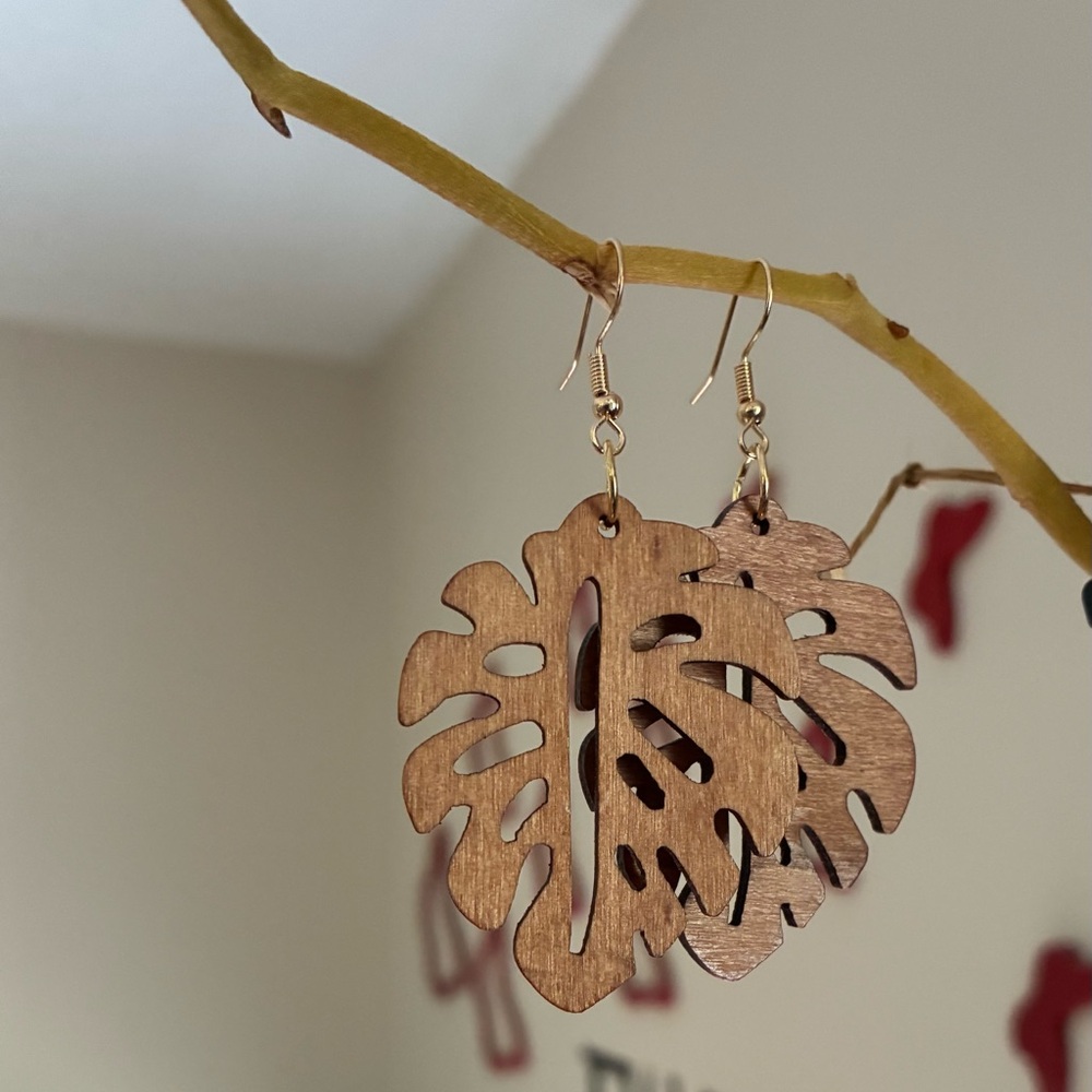 Elegant Gold Leaf Earrings